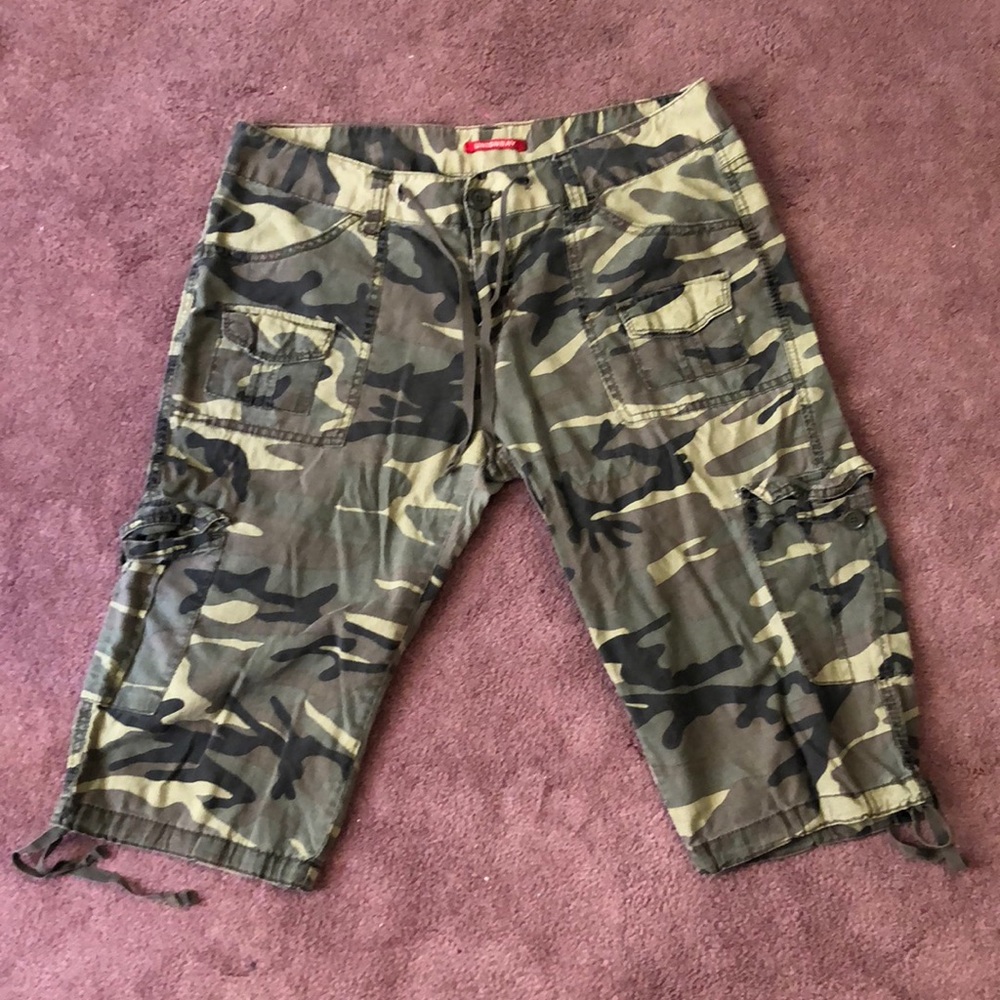 Camouflage Capris